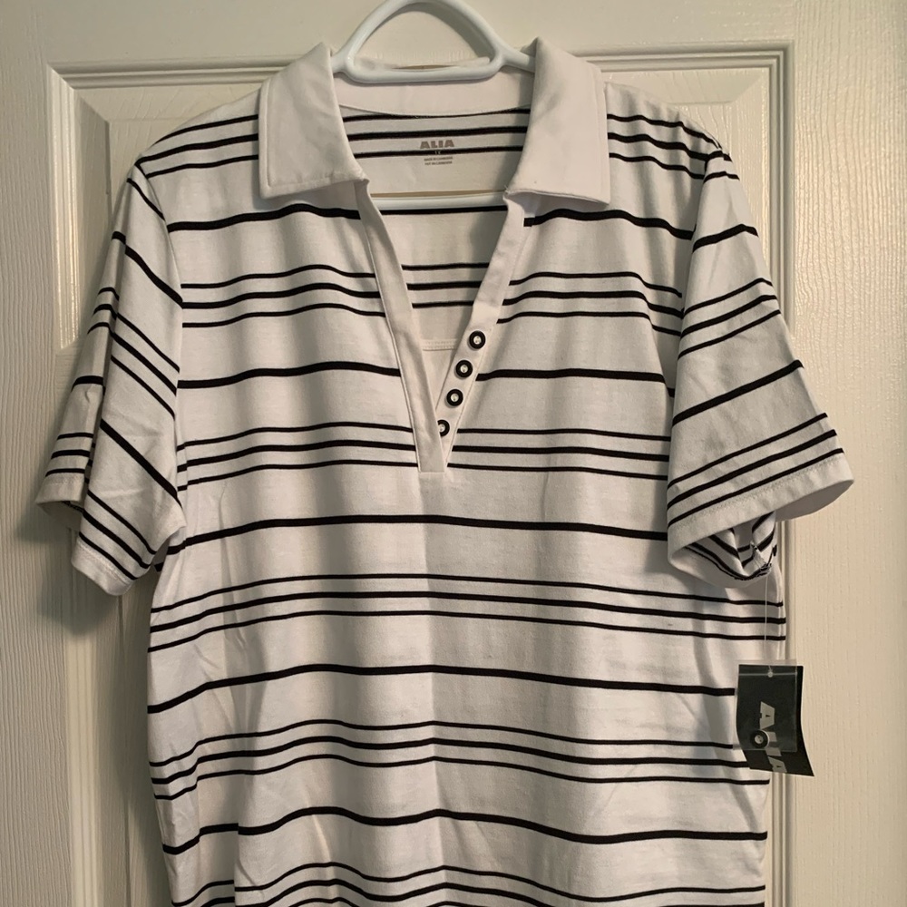Alia ladies polo shirt. Size 1X. Brand new.